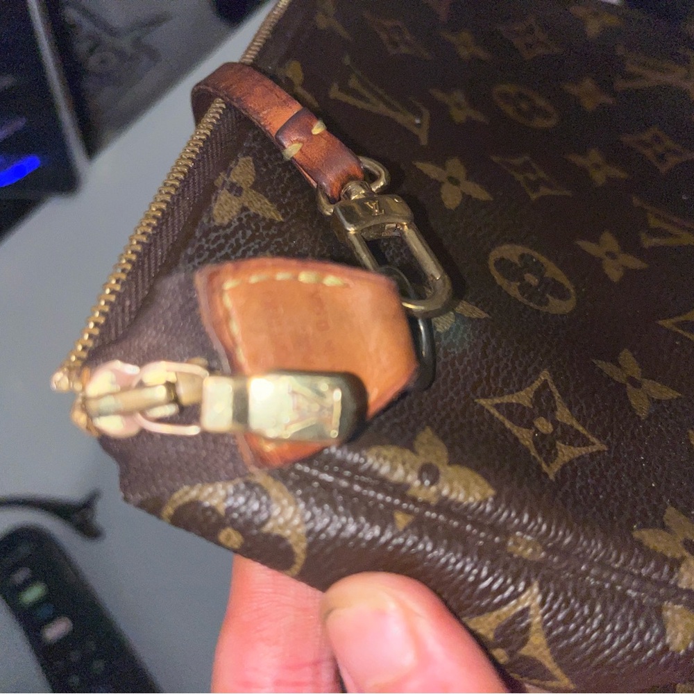 Louis Vuitton pochette